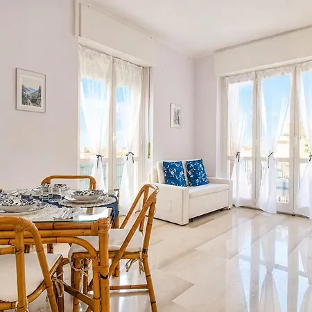 Complete & Cozy - Near Center With Duomo View