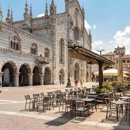 Complete & Cozy - Near Center With Duomo View Apartment *