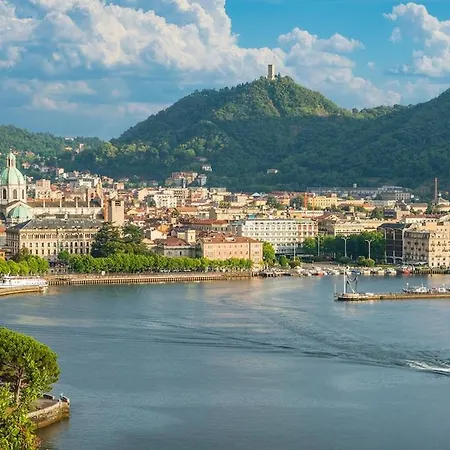 Complete & Cozy - Near Center With Duomo View Apartment Como