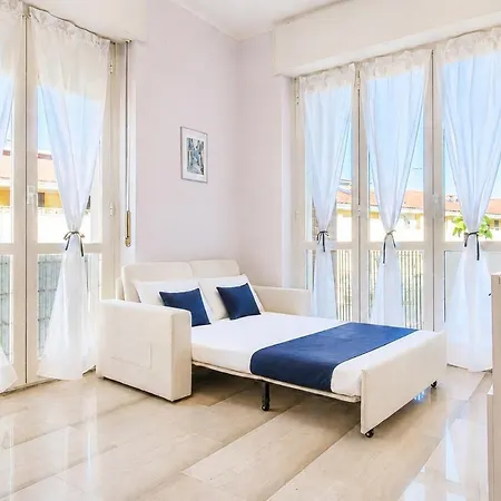 Complete & Cozy - Near Center With Duomo View Apartment